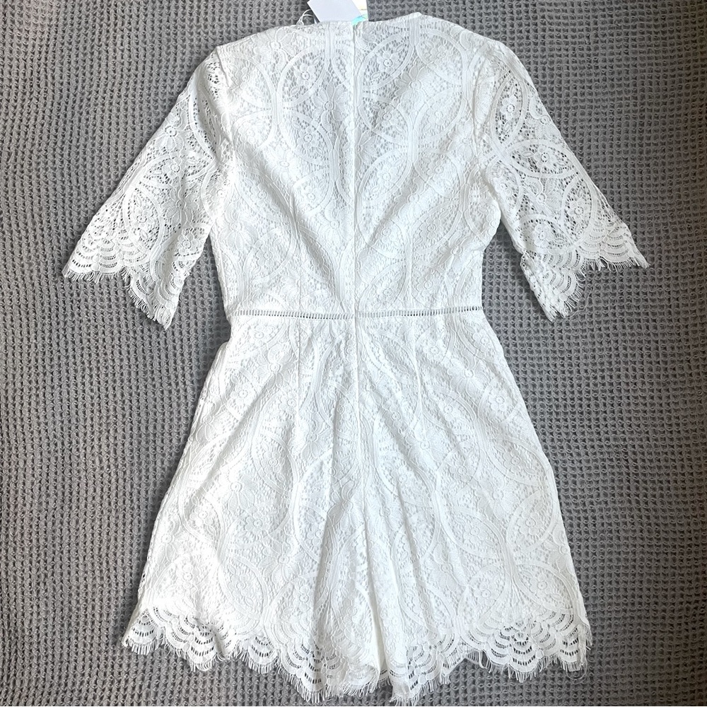 NWT White V-Neck Lace Romper - Picture 5 of 6